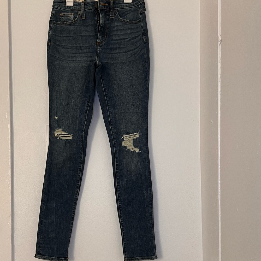 High-Rise Skinny Jeans w/Holes | US 0 | Women’s